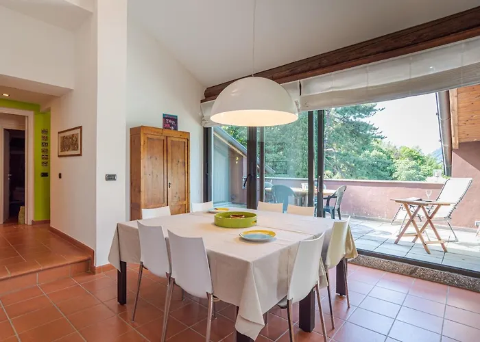 Apt With Terrace And Shared Pool! Lake View! * Nesso